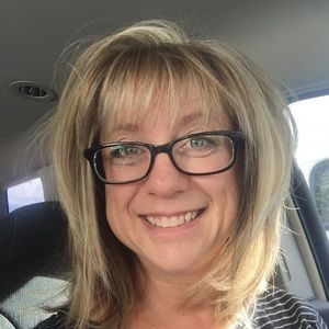 Meet your Posher, Hilary